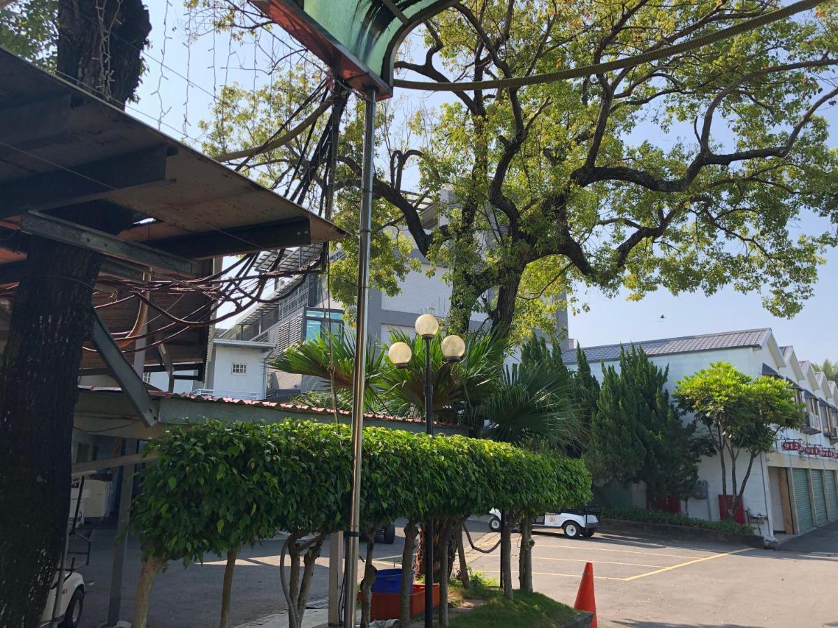 星辰庭園汽車旅館 Douliu Buitenkant foto